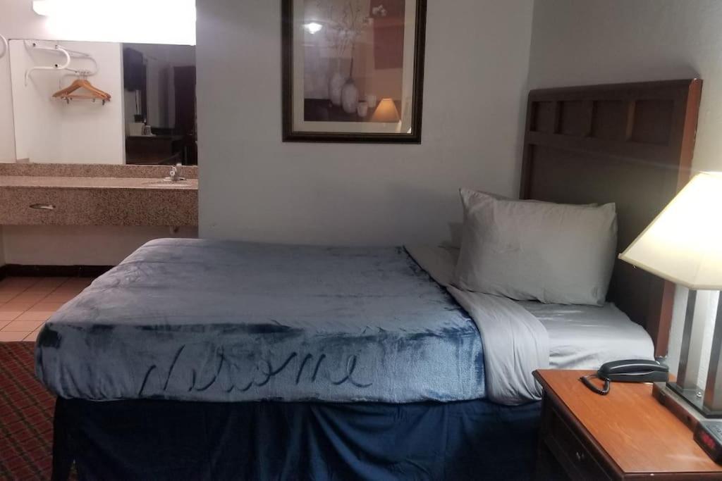 Hotel King Bed Hotel Room 114 Booking 斯蒂尔沃特 外观 照片